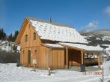 Holzhaus mit Carboard